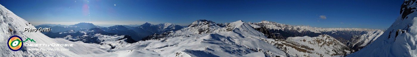 78 Panoramica verso Piani Artavaggio, Zuccone Campelli, Cima di Piazzo, Tre Signori.jpg